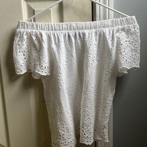 White off the shoulder t-shirt. Size xs